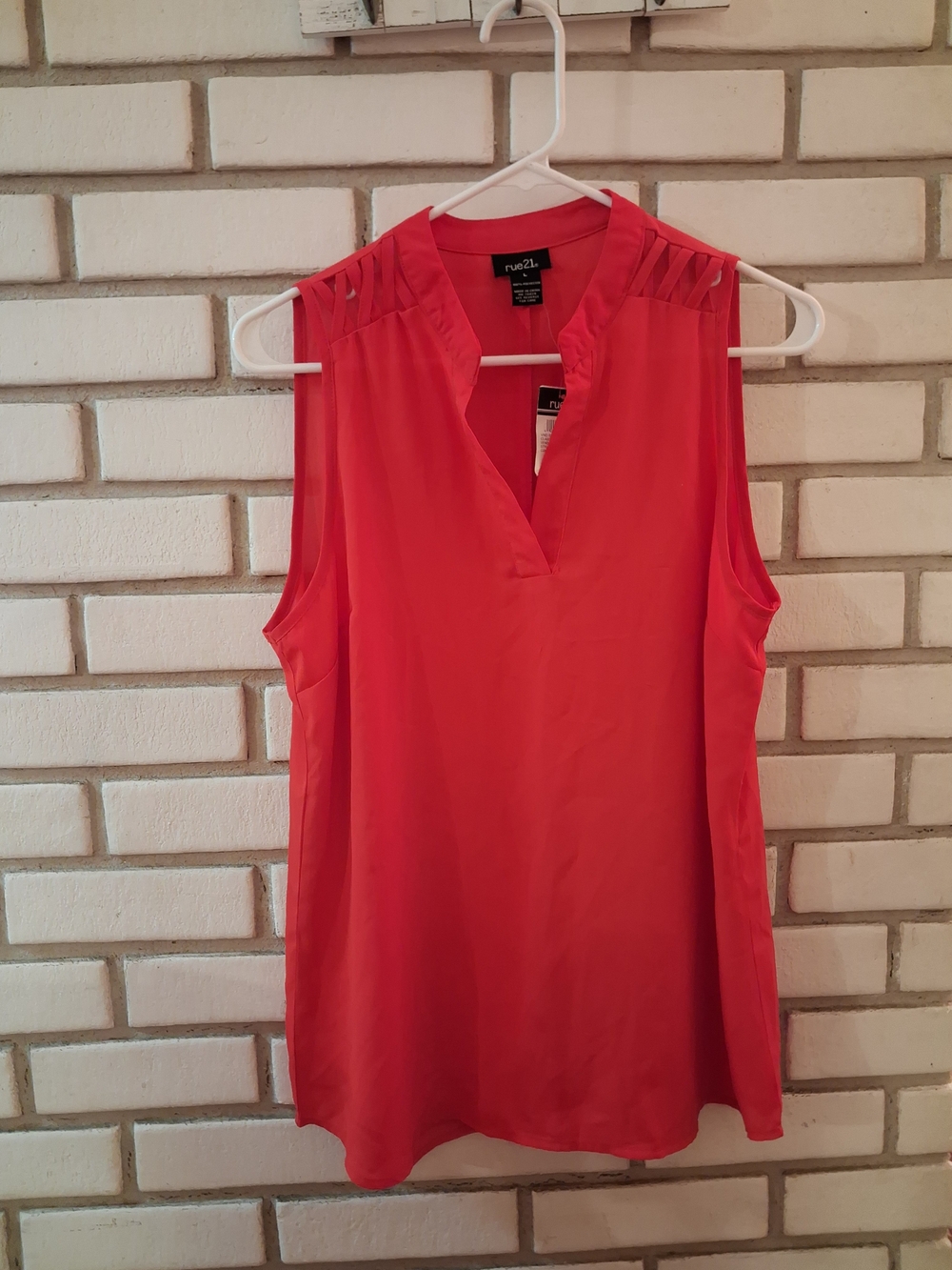 Rue21 Coral-Red Sleeveless V-Neck Blouse Size L